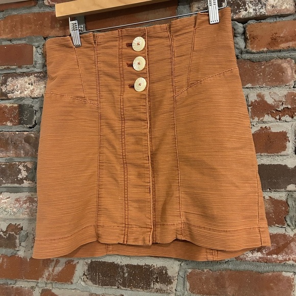 Free People Every Minute Every Hour Terra Cotta Button-Up Mini Skirt Size 4 - Picture 8 of 9